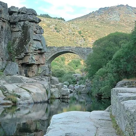 度假居 La Piedra Del Mediodia De Gredos